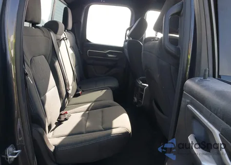 2021 Ram 1500 Big Horn Quad Cab 4X2 6'4 Box из США, поврежденный, VIN 1C6RREBT0MN801464